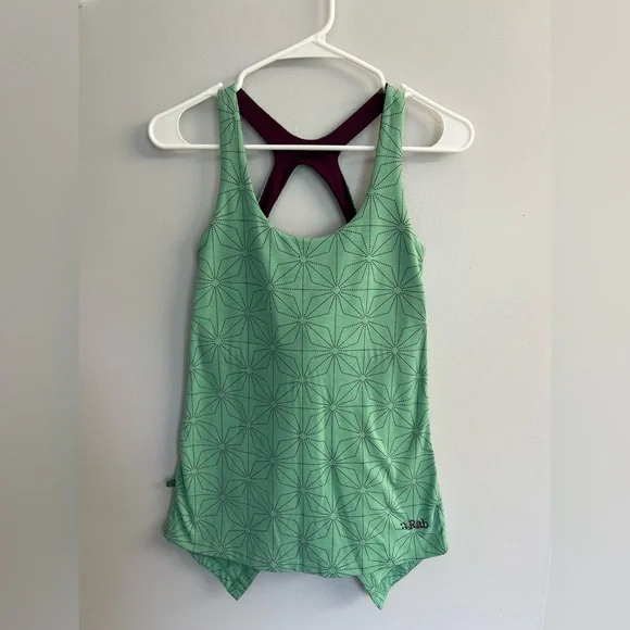 Rab Trance Tank Green Purple Geometric Womens Size 10 Athleisure Workout Preppy - Picture 1 of 10
